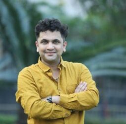 Dr Tej Narayan Divya