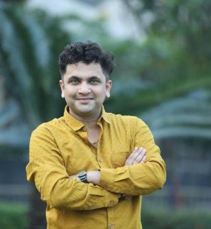 Dr Tej Narayan Divya